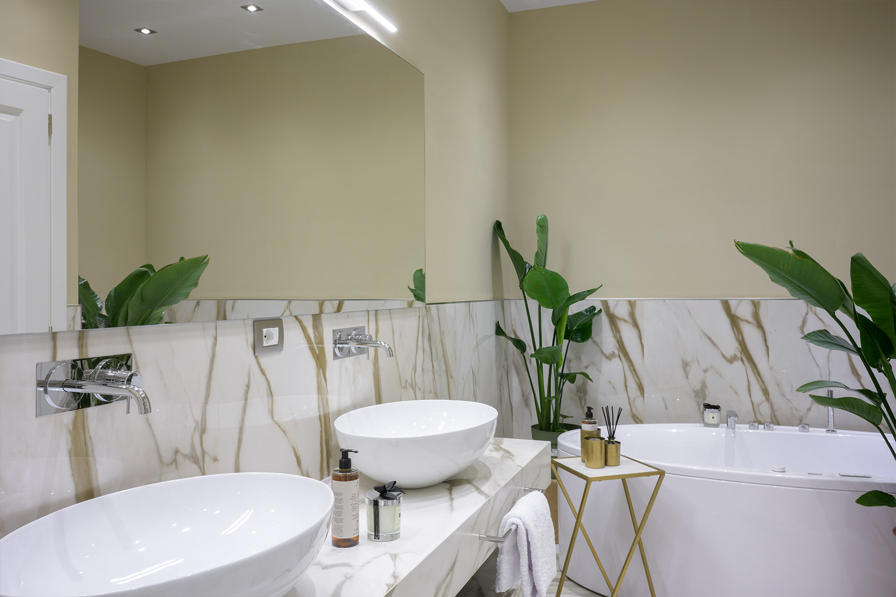 SUITE FLORA